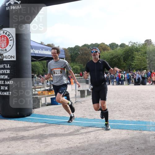 14.09.2025 - Stadtparktriathlon Strokosch-Dieckow http://msf.ph/oto/8887591 14.09.2025 11:43:58 Ziel 732, 765 meine-sportfotos.de