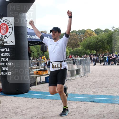14.09.2025 - Stadtparktriathlon Strokosch-Dieckow http://msf.ph/oto/8887608 14.09.2025 11:44:25 Ziel 779, 785 meine-sportfotos.de