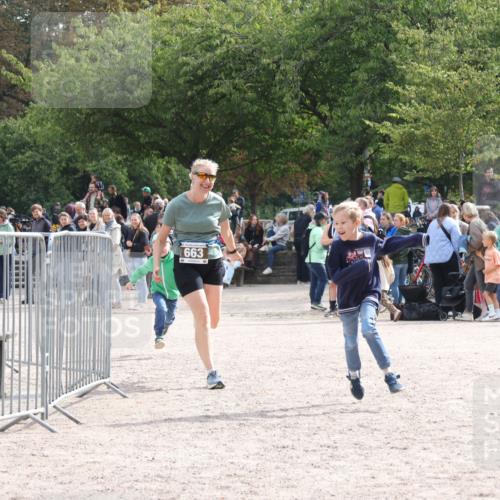 14.09.2025 - Stadtparktriathlon Strokosch-Dieckow http://msf.ph/oto/8887631 14.09.2025 11:44:53 Ziel 663 meine-sportfotos.de
