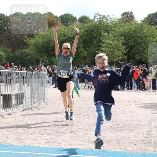 14.09.2025 - Stadtparktriathlon Strokosch-Dieckow http://msf.ph/oto/8887637 14.09.2025 11:44:54 Ziel 663 meine-sportfotos.de