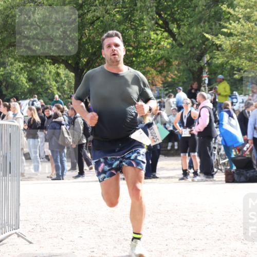 14.09.2025 - Stadtparktriathlon Strokosch-Dieckow http://msf.ph/oto/8887643 14.09.2025 11:45:39 Ziel 775 meine-sportfotos.de