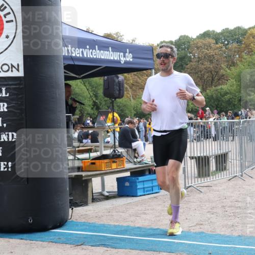 14.09.2025 - Stadtparktriathlon Strokosch-Dieckow http://msf.ph/oto/8887728 14.09.2025 11:48:30 Ziel 668, 808, 847 meine-sportfotos.de