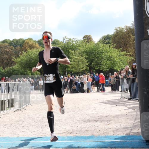 14.09.2025 - Stadtparktriathlon Strokosch-Dieckow http://msf.ph/oto/8887893 14.09.2025 11:52:59 Ziel 628, 849, 875, 888 meine-sportfotos.de