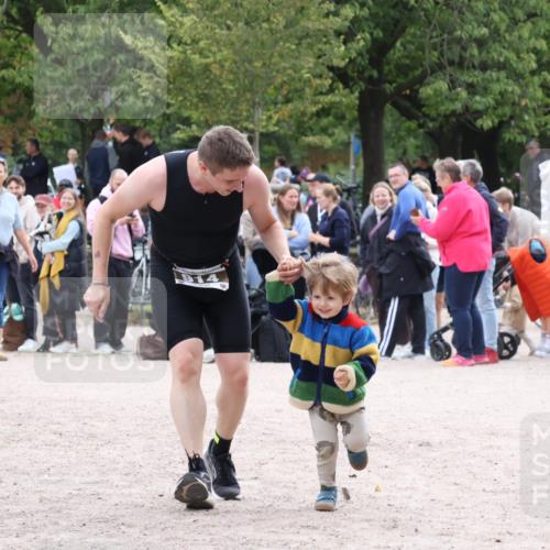 14.09.2025 - Stadtparktriathlon Strokosch-Dieckow http://msf.ph/oto/8888124 14.09.2025 12:00:29 Ziel 724, 846, 914 meine-sportfotos.de