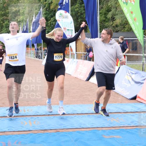 14.09.2025 - Airport Race Strokosch-Dieckow http://msf.ph/oto/8888171 14.09.2025 12:58:12 Ziel 165, 1824, 2131 meine-sportfotos.de