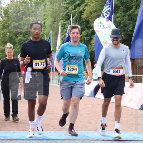 14.09.2025 - Airport Race Strokosch-Dieckow http://msf.ph/oto/8888620 14.09.2025 13:00:15 Ziel 45, 251, 325, 499, 841, 1329, 4177 meine-sportfotos.de