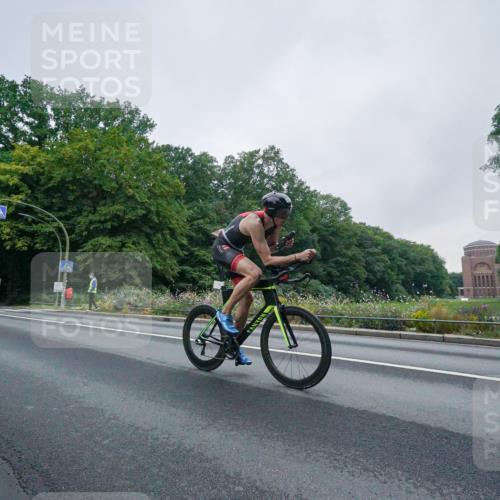 14.09.2025 - Stadtparktriathlon Michael Burmester http://msf.ph/oto/8888823 14.09.2025 08:53:56 Radfahren 307, 309, 334, 351, 355 meine-sportfotos.de