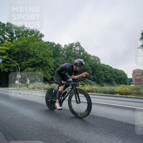 14.09.2025 - Stadtparktriathlon Michael Burmester http://msf.ph/oto/8888824 14.09.2025 08:54:02 Radfahren 309, 334, 355 meine-sportfotos.de