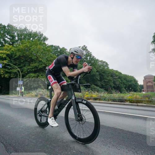 14.09.2025 - Stadtparktriathlon Michael Burmester http://msf.ph/oto/8888852 14.09.2025 08:55:11 Radfahren 344, 365, 368, 374, 377 meine-sportfotos.de