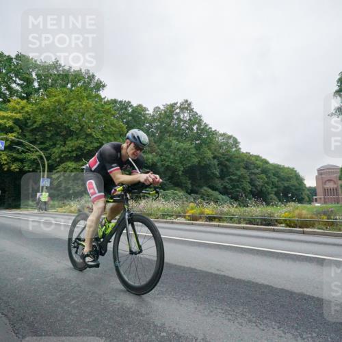 14.09.2025 - Stadtparktriathlon Michael Burmester http://msf.ph/oto/8888899 14.09.2025 08:56:34 Radfahren 323, 326, 333, 345, 347, 366, 375, 451 meine-sportfotos.de