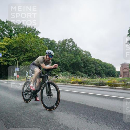 14.09.2025 - Stadtparktriathlon Michael Burmester http://msf.ph/oto/8888913 14.09.2025 08:56:54 Radfahren 341, 352, 354, 362 meine-sportfotos.de