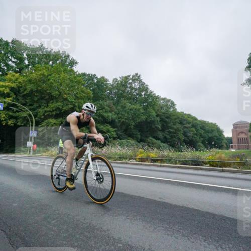 14.09.2025 - Stadtparktriathlon Michael Burmester http://msf.ph/oto/8888937 14.09.2025 08:57:33 Radfahren 316, 319, 332 meine-sportfotos.de