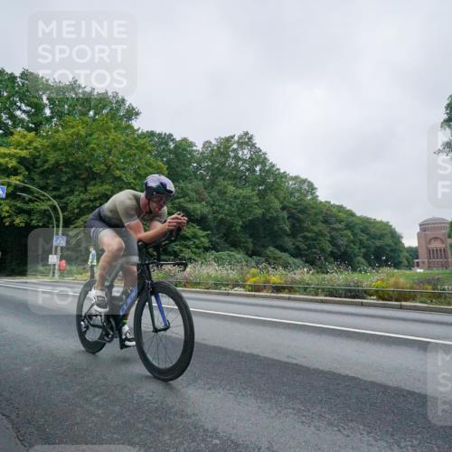 14.09.2025 - Stadtparktriathlon Michael Burmester http://msf.ph/oto/8888939 14.09.2025 08:57:44 Radfahren 336, 369 meine-sportfotos.de