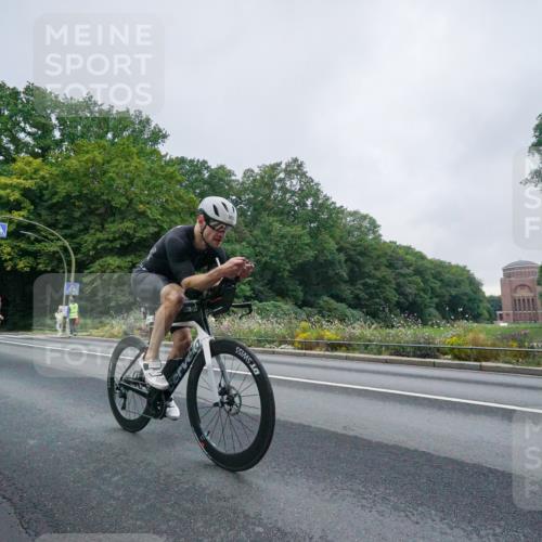 14.09.2025 - Stadtparktriathlon Michael Burmester http://msf.ph/oto/8888950 14.09.2025 08:58:12 Radfahren 303, 327, 357, 372, 378, 476 meine-sportfotos.de