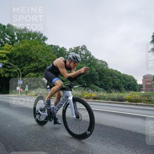 14.09.2025 - Stadtparktriathlon Michael Burmester http://msf.ph/oto/8888965 14.09.2025 08:58:57 Radfahren 306, 312, 315, 320 meine-sportfotos.de