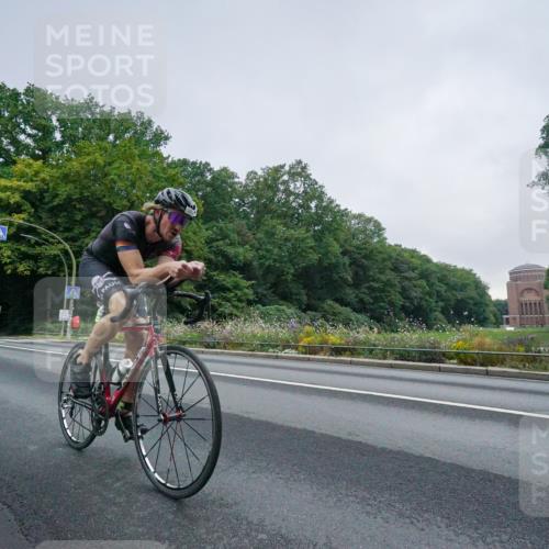 14.09.2025 - Stadtparktriathlon Michael Burmester http://msf.ph/oto/8888968 14.09.2025 08:58:59 Radfahren 306, 312, 315, 320 meine-sportfotos.de