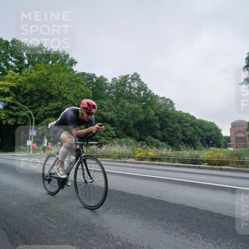 14.09.2025 - Stadtparktriathlon Michael Burmester http://msf.ph/oto/8888970 14.09.2025 08:59:01 Radfahren 306, 312, 315, 320 meine-sportfotos.de
