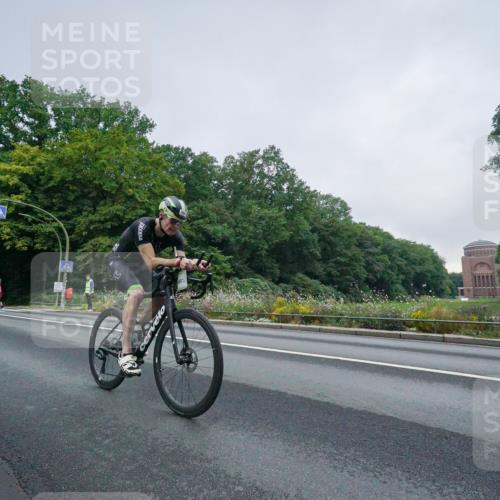 14.09.2025 - Stadtparktriathlon Michael Burmester http://msf.ph/oto/8888973 14.09.2025 08:59:03 Radfahren 306, 312, 320 meine-sportfotos.de