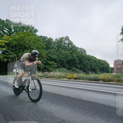 14.09.2025 - Stadtparktriathlon Michael Burmester http://msf.ph/oto/8888977 14.09.2025 08:59:16 Radfahren 346, 356, 359 meine-sportfotos.de