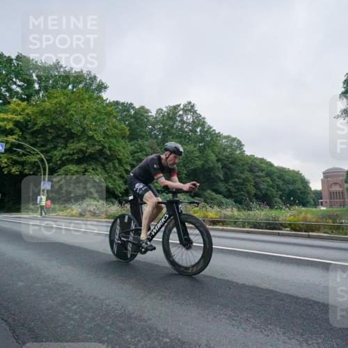 14.09.2025 - Stadtparktriathlon Michael Burmester http://msf.ph/oto/8888982 14.09.2025 08:59:30 Radfahren 310, 317, 480 meine-sportfotos.de