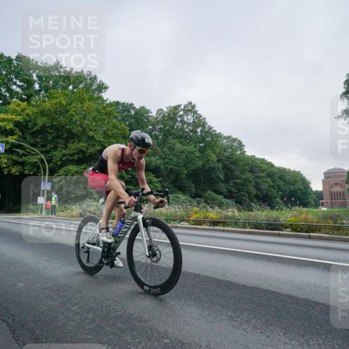 14.09.2025 - Stadtparktriathlon Michael Burmester http://msf.ph/oto/8888987 14.09.2025 08:59:38 Radfahren 310 meine-sportfotos.de