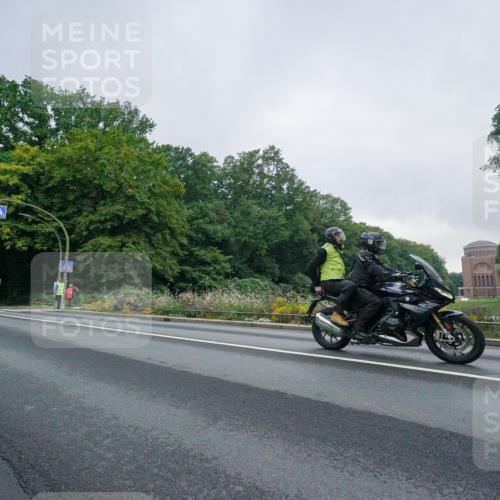 14.09.2025 - Stadtparktriathlon Michael Burmester http://msf.ph/oto/8888989 14.09.2025 08:59:46 Radfahren 351, 355 meine-sportfotos.de