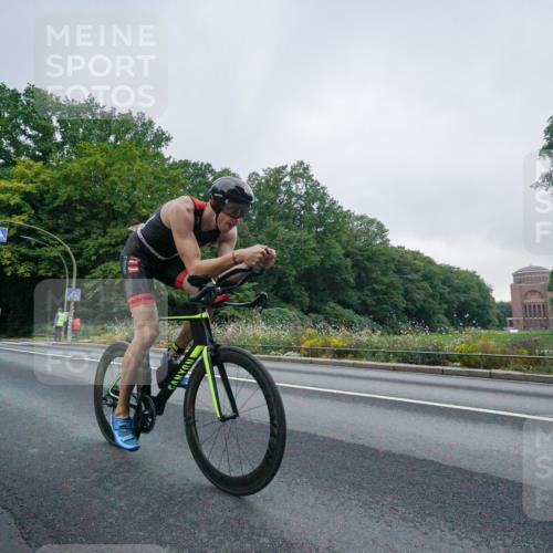14.09.2025 - Stadtparktriathlon Michael Burmester http://msf.ph/oto/8888992 14.09.2025 08:59:49 Radfahren 351, 355 meine-sportfotos.de