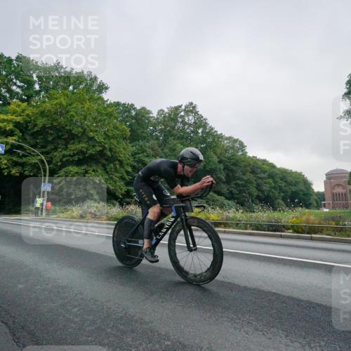 14.09.2025 - Stadtparktriathlon Michael Burmester http://msf.ph/oto/8888994 14.09.2025 08:59:51 Radfahren 307, 351, 355 meine-sportfotos.de