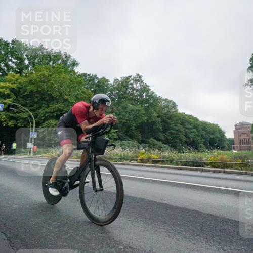 14.09.2025 - Stadtparktriathlon Michael Burmester http://msf.ph/oto/8889006 14.09.2025 09:00:40 Radfahren 331 meine-sportfotos.de