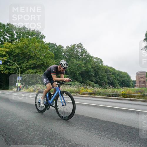 14.09.2025 - Stadtparktriathlon Michael Burmester http://msf.ph/oto/8889066 14.09.2025 09:02:59 Radfahren 341, 352, 362, 451 meine-sportfotos.de