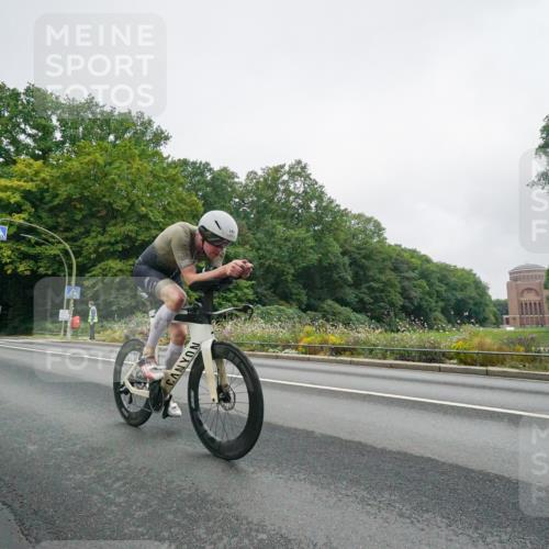 14.09.2025 - Stadtparktriathlon Michael Burmester http://msf.ph/oto/8889090 14.09.2025 09:03:48 Radfahren 311, 325, 328, 348, 413, 414 meine-sportfotos.de