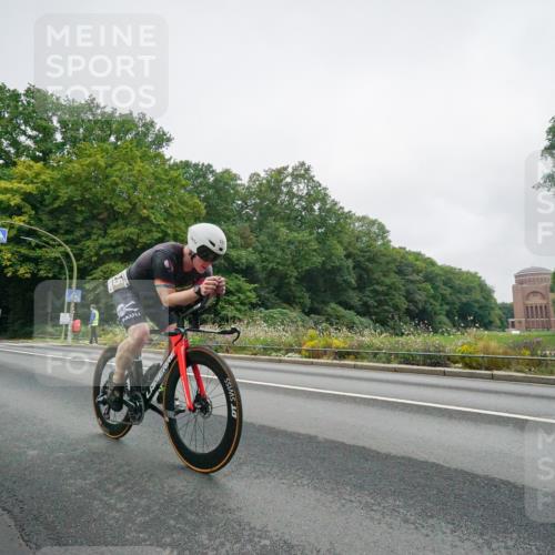 14.09.2025 - Stadtparktriathlon Michael Burmester http://msf.ph/oto/8889097 14.09.2025 09:03:58 Radfahren 311, 325, 336, 414 meine-sportfotos.de