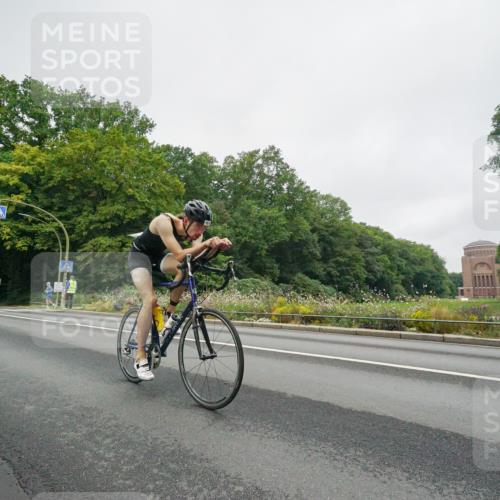 14.09.2025 - Stadtparktriathlon Michael Burmester http://msf.ph/oto/8889130 14.09.2025 09:04:56 Radfahren 378, 405, 435 meine-sportfotos.de