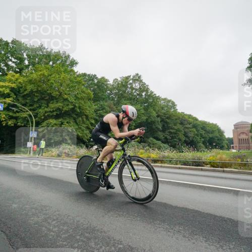 14.09.2025 - Stadtparktriathlon Michael Burmester http://msf.ph/oto/8889139 14.09.2025 09:05:20 Radfahren 312, 355, 408, 436 meine-sportfotos.de