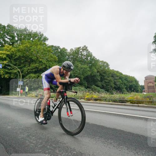 14.09.2025 - Stadtparktriathlon Michael Burmester http://msf.ph/oto/8889146 14.09.2025 09:05:30 Radfahren 310, 351, 355, 394, 416 meine-sportfotos.de