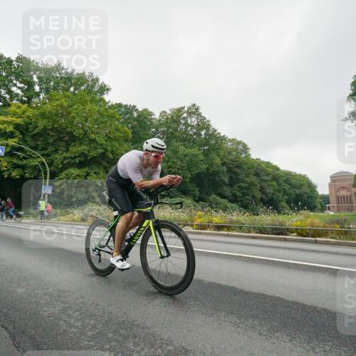 14.09.2025 - Stadtparktriathlon Michael Burmester http://msf.ph/oto/8889201 14.09.2025 09:06:58 Radfahren 397 meine-sportfotos.de