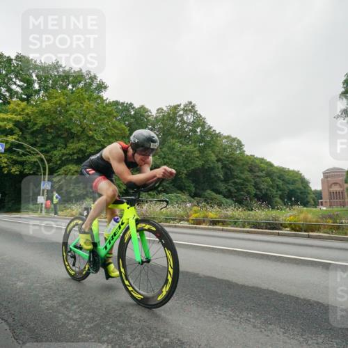 14.09.2025 - Stadtparktriathlon Michael Burmester http://msf.ph/oto/8889203 14.09.2025 09:07:11 Radfahren 314 meine-sportfotos.de