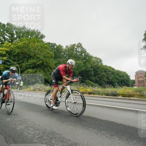 14.09.2025 - Stadtparktriathlon Michael Burmester http://msf.ph/oto/8889238 14.09.2025 09:08:32 Radfahren 301, 326, 345, 363, 370, 371, 373, 381, 383, 393, 400, 418, 430 meine-sportfotos.de
