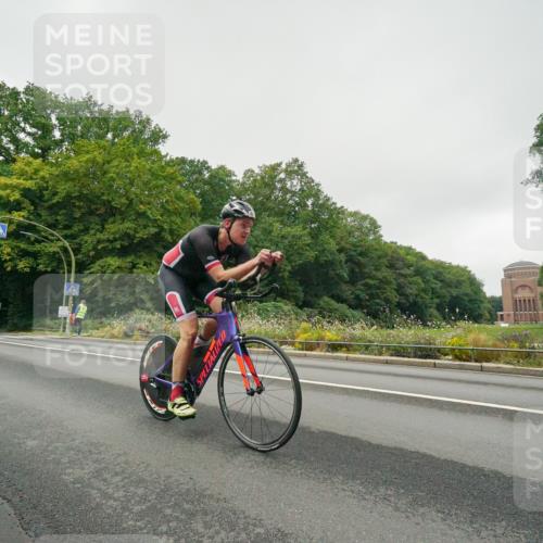 14.09.2025 - Stadtparktriathlon Michael Burmester http://msf.ph/oto/8889242 14.09.2025 09:08:35 Radfahren 318, 326, 339, 340, 345, 347, 363, 370, 371, 383, 393, 400, 418, 430 meine-sportfotos.de