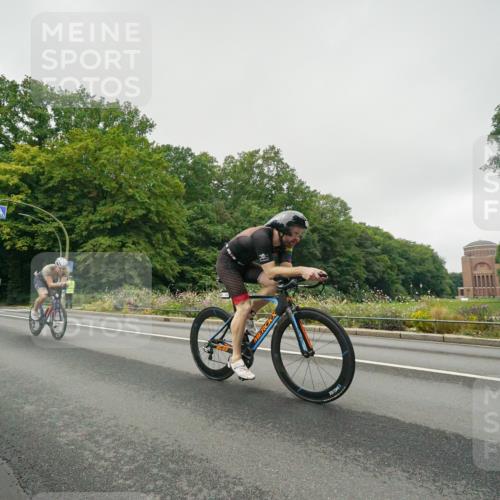 14.09.2025 - Stadtparktriathlon Michael Burmester http://msf.ph/oto/8889249 14.09.2025 09:08:40 Radfahren 318, 326, 339, 340, 342, 345, 347, 363, 365, 370, 383, 410, 418, 437 meine-sportfotos.de