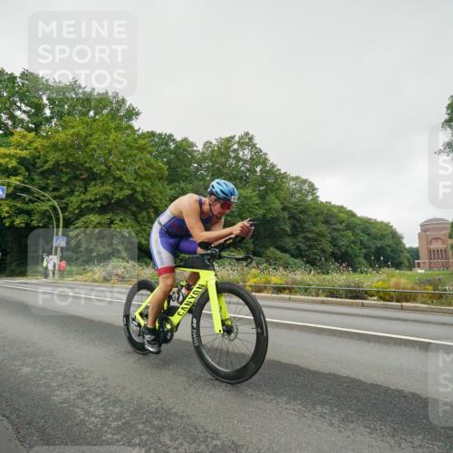 14.09.2025 - Stadtparktriathlon Michael Burmester http://msf.ph/oto/8889322 14.09.2025 09:10:11 Radfahren 315, 328, 348, 350, 387, 391, 414 meine-sportfotos.de