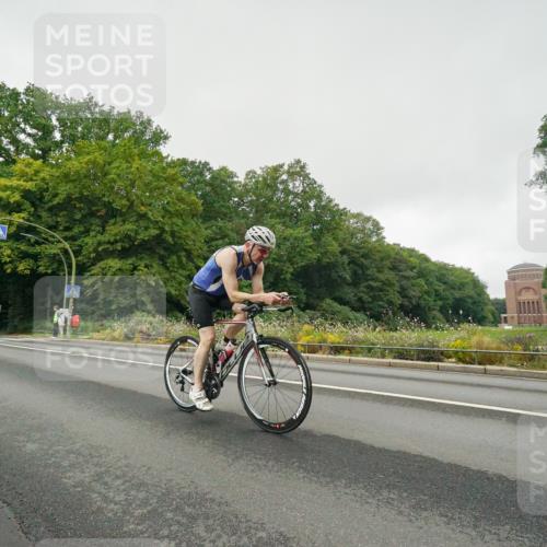 14.09.2025 - Stadtparktriathlon Michael Burmester http://msf.ph/oto/8889324 14.09.2025 09:10:16 Radfahren 336, 391, 414 meine-sportfotos.de