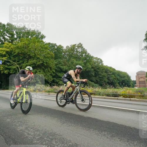 14.09.2025 - Stadtparktriathlon Michael Burmester http://msf.ph/oto/8889344 14.09.2025 09:10:45 Radfahren 319, 322, 367, 369, 382, 395, 421 meine-sportfotos.de