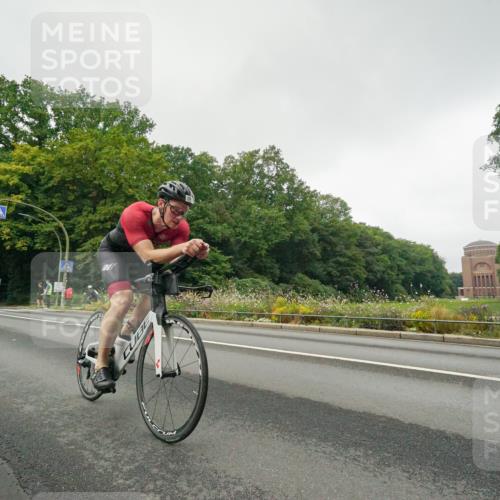 14.09.2025 - Stadtparktriathlon Michael Burmester http://msf.ph/oto/8889399 14.09.2025 09:11:48 Radfahren 310, 335, 338, 394 meine-sportfotos.de