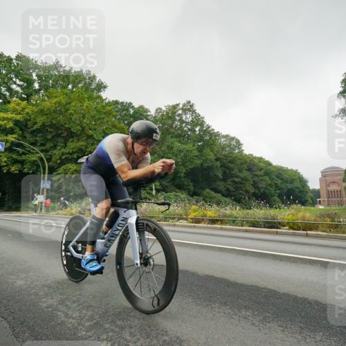 14.09.2025 - Stadtparktriathlon Michael Burmester http://msf.ph/oto/8889409 14.09.2025 09:12:01 Radfahren 307, 317, 331, 402, 412 meine-sportfotos.de