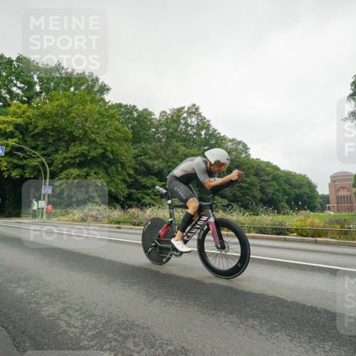 14.09.2025 - Stadtparktriathlon Michael Burmester http://msf.ph/oto/8889431 14.09.2025 09:13:01 Radfahren 306, 314, 358 meine-sportfotos.de