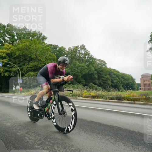 14.09.2025 - Stadtparktriathlon Michael Burmester http://msf.ph/oto/8889449 14.09.2025 09:13:42 Radfahren 324, 346, 386, 425 meine-sportfotos.de