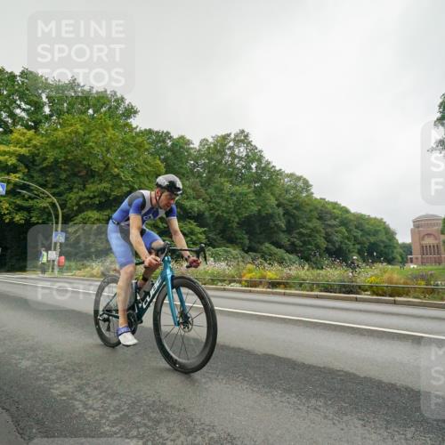 14.09.2025 - Stadtparktriathlon Michael Burmester http://msf.ph/oto/8889464 14.09.2025 09:14:29 Radfahren 301, 318, 326, 340, 345, 347, 363, 370, 371, 373, 377, 380, 381, 389, 401, 404 meine-sportfotos.de