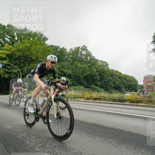 14.09.2025 - Stadtparktriathlon Michael Burmester http://msf.ph/oto/8889467 14.09.2025 09:14:33 Radfahren 301, 318, 326, 340, 345, 347, 363, 370, 371, 373, 377, 380, 381, 389, 401, 404 meine-sportfotos.de
