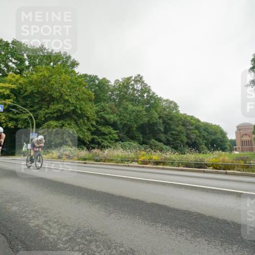 14.09.2025 - Stadtparktriathlon Michael Burmester http://msf.ph/oto/8889478 14.09.2025 09:14:37 Radfahren 301, 318, 326, 340, 347, 363, 370, 371, 373, 377, 380, 381, 401, 404 meine-sportfotos.de